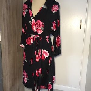 Laura Ashley Black Lightweight Pink Rose Robe